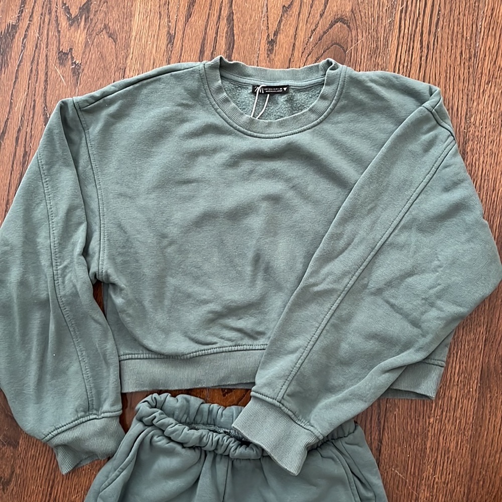 Green Zara Sweatshirt